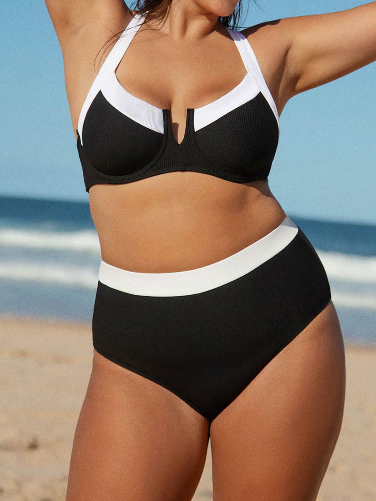 Contrast Trim Plus Size Bikini Bottom