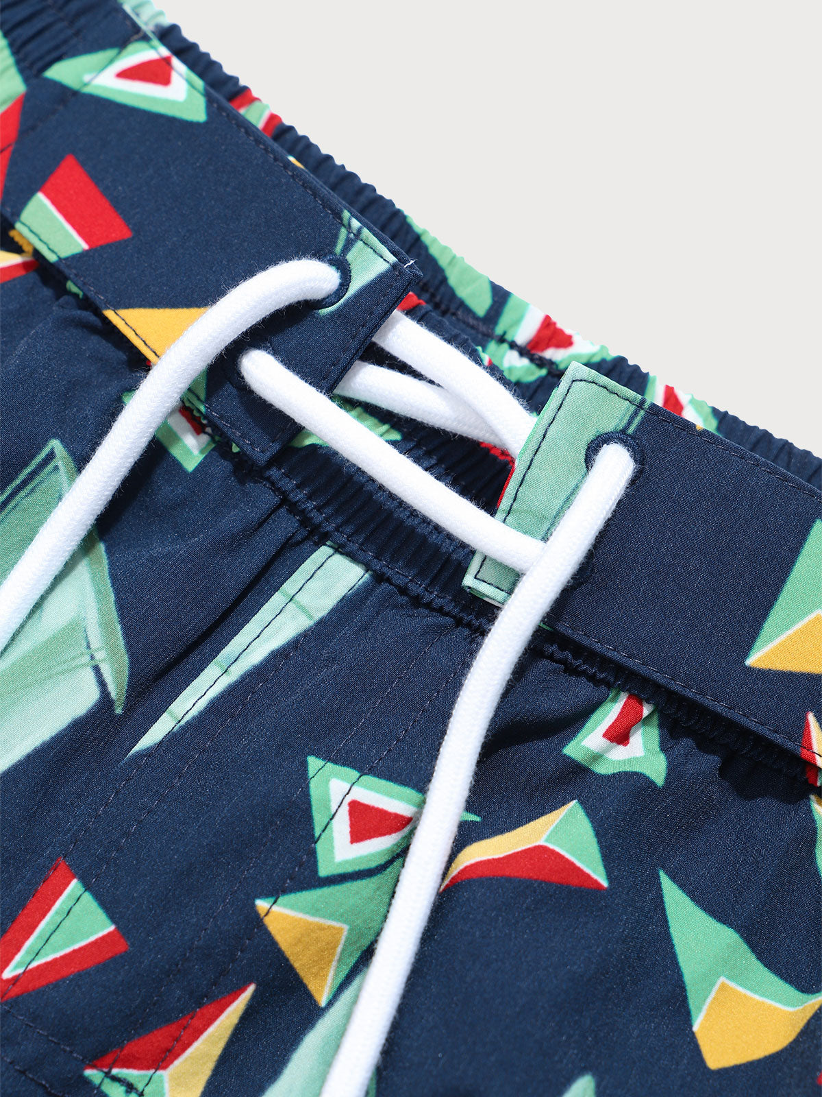 Navy Sailing Triangle Beach Men's 7" Swimming Trunks