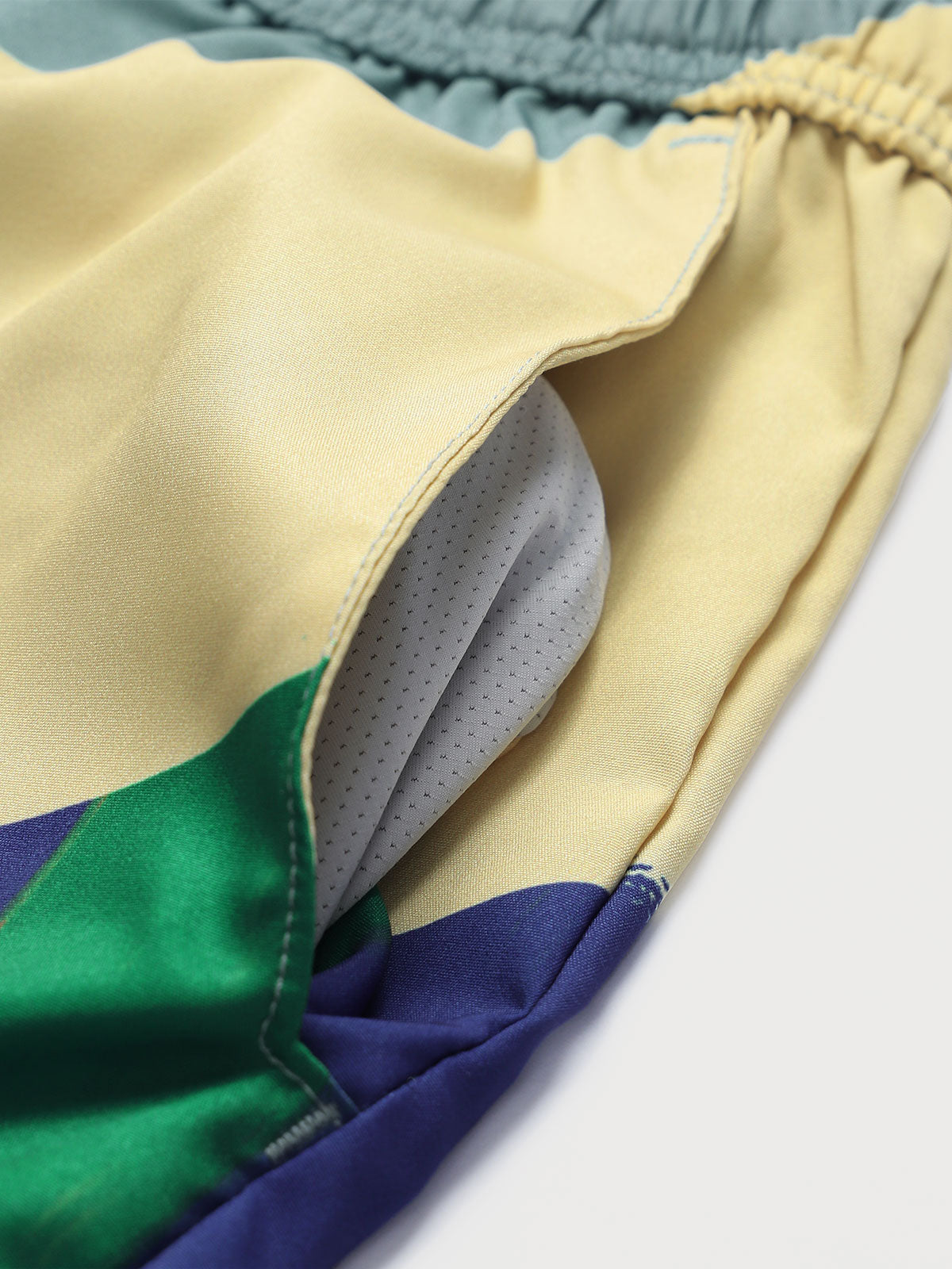 Hapnix® - The Green Contrast 5" Swim Trunks