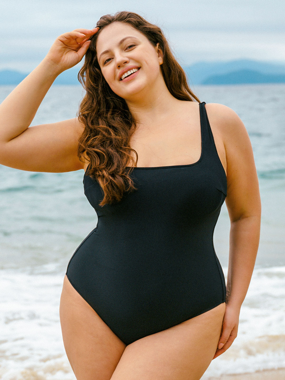 Black U-shape Plus Size One-Piece Swimsuit