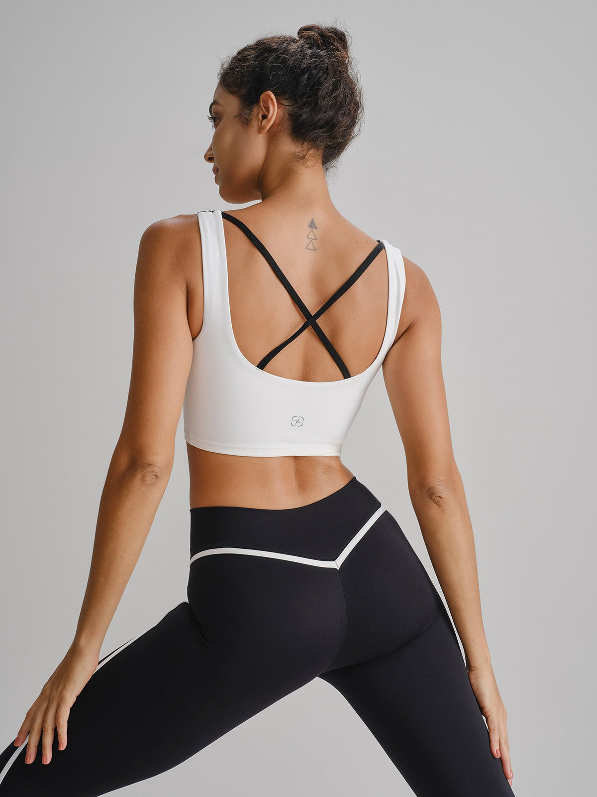 White Contrast Square Neck Sports Bra - Light Support