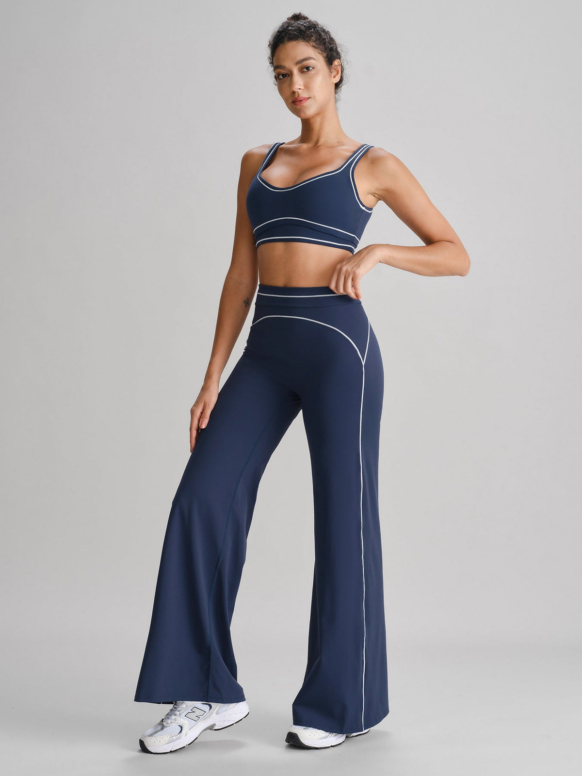 Navy Contrast-Trim Sports Bra